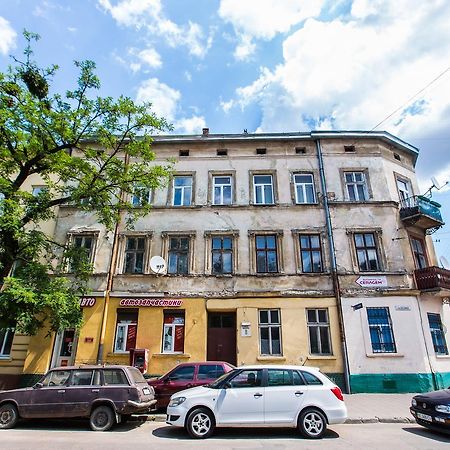 1 Bedroom Apartment Near Elizabeth'S The Cathedral Lviv Eksteriør billede