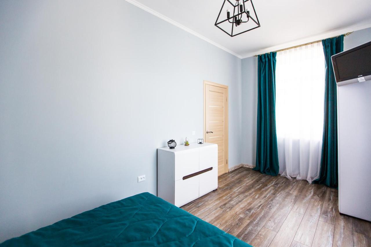 1 Bedroom Apartment Near Elizabeth'S The Cathedral Lviv Eksteriør billede