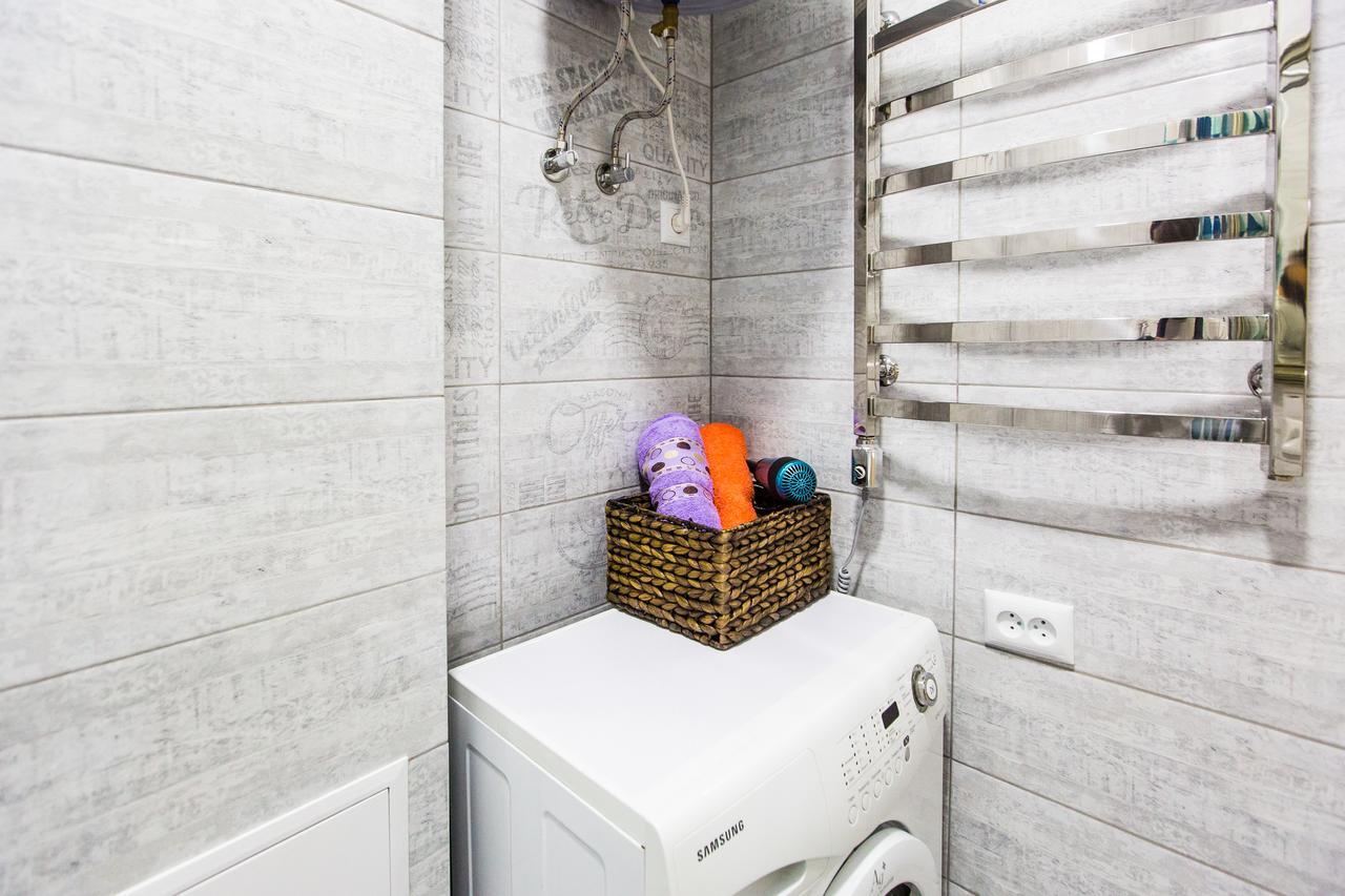 1 Bedroom Apartment Near Elizabeth'S The Cathedral Lviv Eksteriør billede